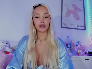 xxYuIxx – webcam model profile photo Image 6