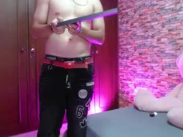 roouse – webcam model profile photo Image 14