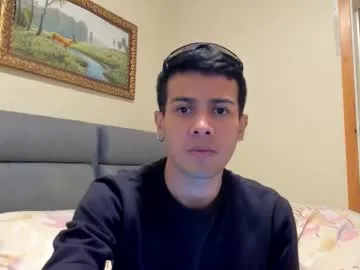 TOP_po – webcam model profile photo Image 16