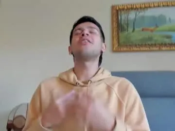 TOP_po – webcam model profile photo Image 18