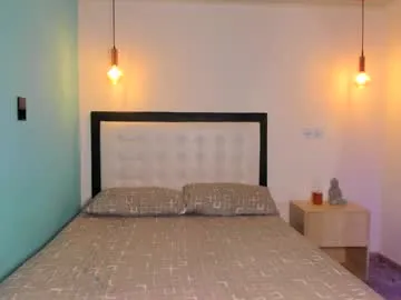 myke_xxx – webcam model profile photo Image 18