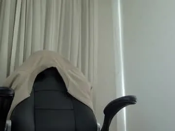 Mikki88K – webcam model profile photo Image 4