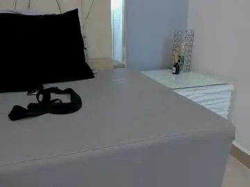 wolfan_sky – webcam model profile photo Image 16