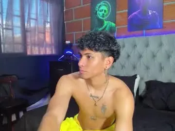 little_daniell – webcam model profile photo Image 2