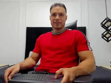 luciancrowe – webcam model profile photo Image 3