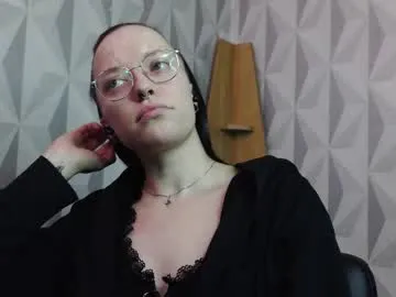 top_of_passion – webcam model profile photo Image 13