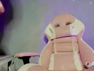 IORio2 – webcam model profile photo Image 14