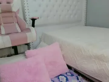 IORio2 – webcam model profile photo Image 3