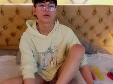 octavarium211 – webcam model profile photo Image 2