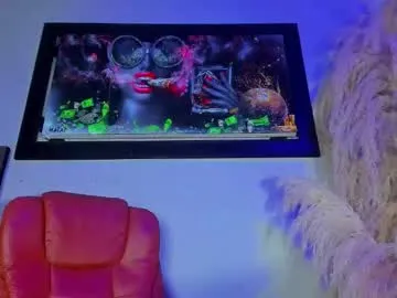 IORio2 – webcam model profile photo Image 18