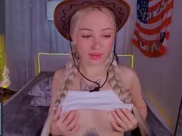 Keep_us_wild – webcam model profile photo Image 10