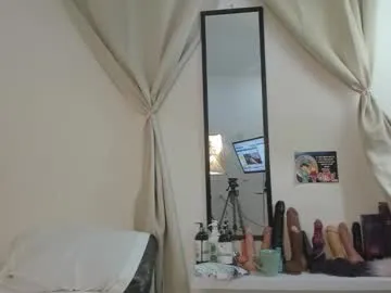 moon777_ – webcam model profile photo Image 10