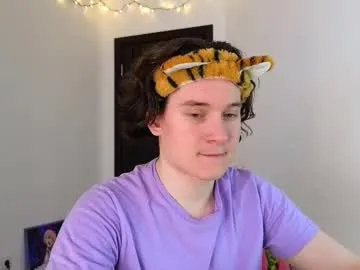 wolfan_sky – webcam model profile photo Image 2