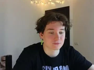 wolfan_sky – webcam model profile photo Image 6