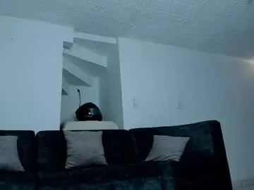 moonn_fox – webcam model profile photo Image 4