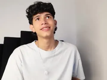 molochnaya000 – webcam model profile photo Image 12