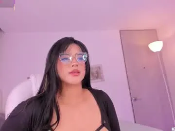 scarlethroa – webcam model profile photo Image 14