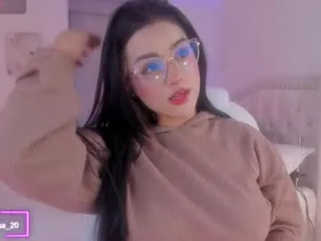 scarlethroa – webcam model profile photo Image 5