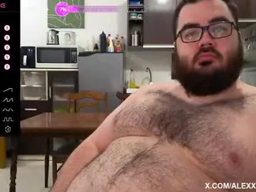 curlytwinkboy – webcam model profile photo Image 2