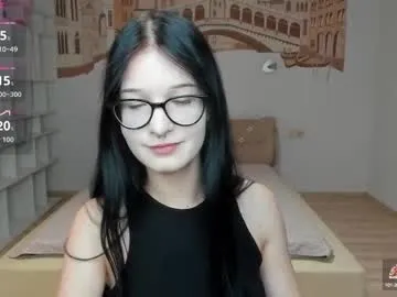 Ninjainia – webcam model profile photo Image 9