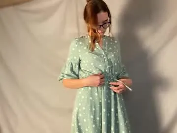 millemimi – webcam model profile photo Image 5