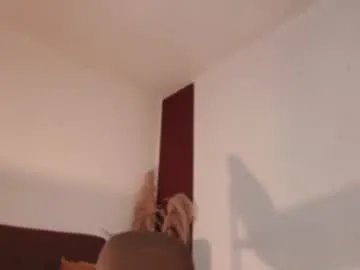 DEFTONES0 – webcam model profile photo Image 11