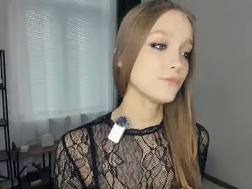 alana_glasses – webcam model profile photo Image 7