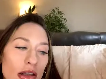 lucretiaburnaugh – webcam model profile photo Image 14