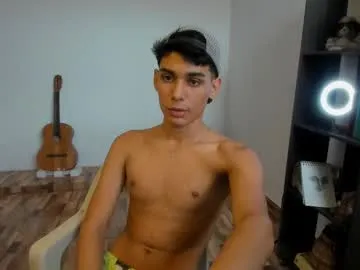 -VikkiL0vesCheese- – webcam model profile photo Image 2