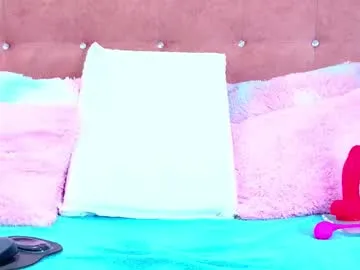 Mikki88K – webcam model profile photo Image 2