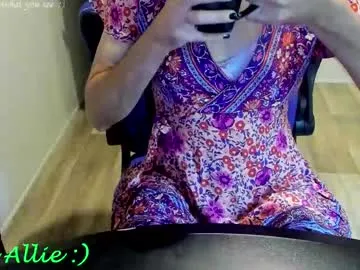 ysabell_viveris – webcam model profile photo Image 3