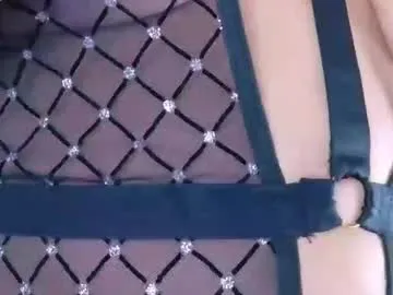 Twins666 – webcam model profile photo Image 3