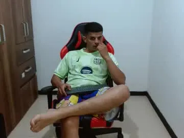 brady_miller – webcam model profile photo Image 8