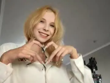 meganlk – webcam model profile photo Image 4