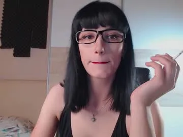 evelynblissful – webcam model profile photo Image 10