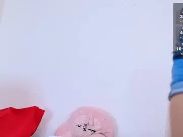 lolaandcamille – webcam model profile photo Image 12