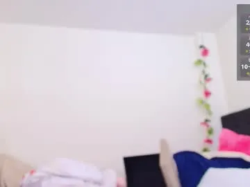 lolaandcamille – webcam model profile photo Image 16