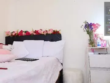 lolaandcamille – webcam model profile photo Image 6