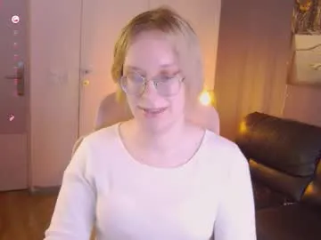 pantumieteruyo – webcam model profile photo Image 4