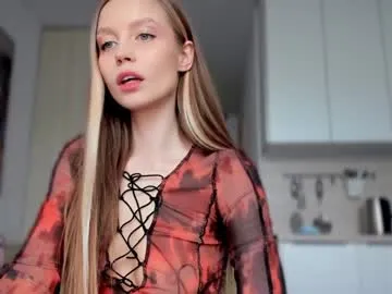 linagh – webcam model profile photo Image 4