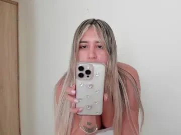 Blonde_sexy21 – webcam model profile photo Image 2