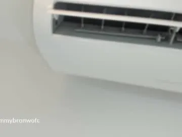 Youlalia – webcam model profile photo Image 19