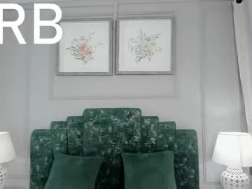 milablake – webcam model profile photo Image 8