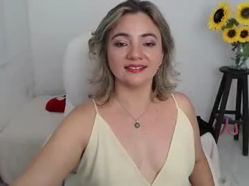 violetta_nur – webcam model profile photo Image 12