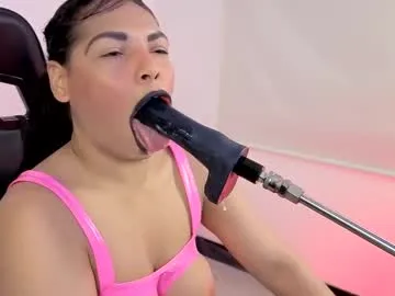 zoe_curvy – webcam model profile photo Image 9