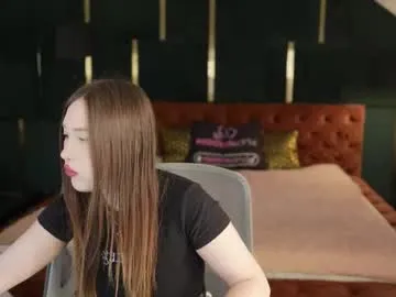 ionatotzke – webcam model profile photo Image 9