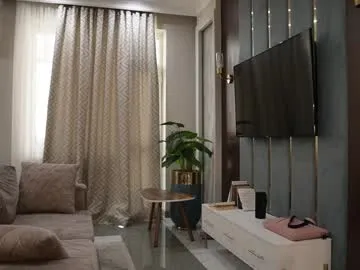 Cutenikkibaby – webcam model profile photo Image 9