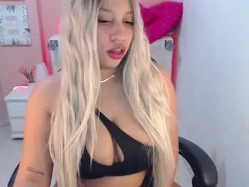 hina_porn – webcam model profile photo Image 15