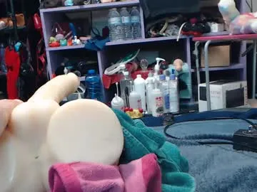 cindefucknrella – webcam model profile photo Image 6