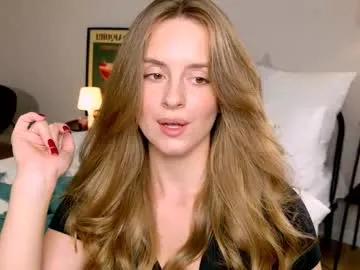 loya_best – webcam model profile photo Image 4